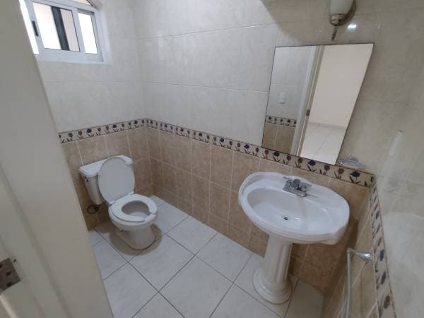 Well located home in Real del Valle. Coto 8. - Image 4