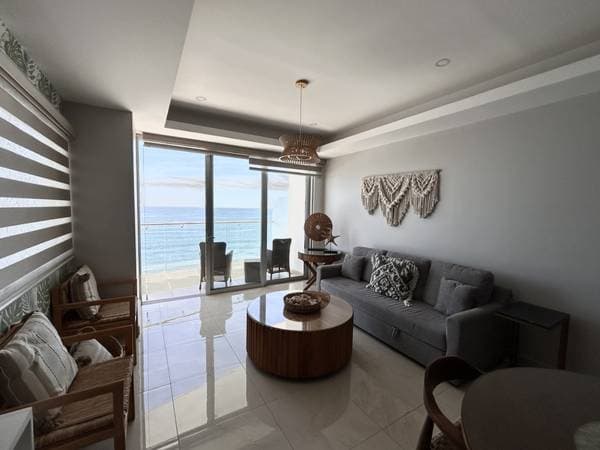 Oceanfront Luxury Condominium - Image 3