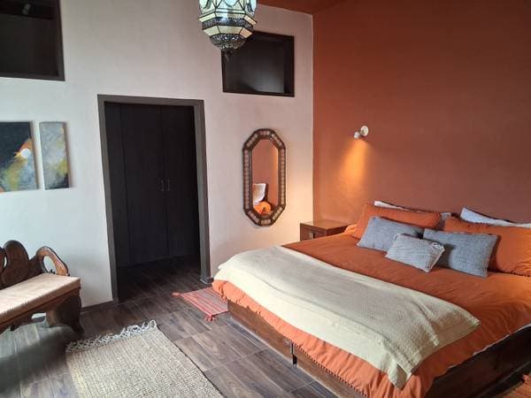 1 BD + Office - Lots of Natural Light FULLY FURNISHED - Image 5