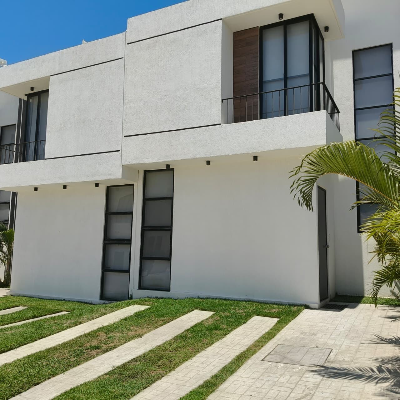3BR Home Near the Beach – $21,000 MXN